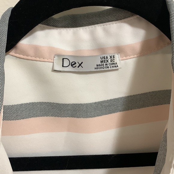 Size extra small dex blouse - Picture 2 of 4